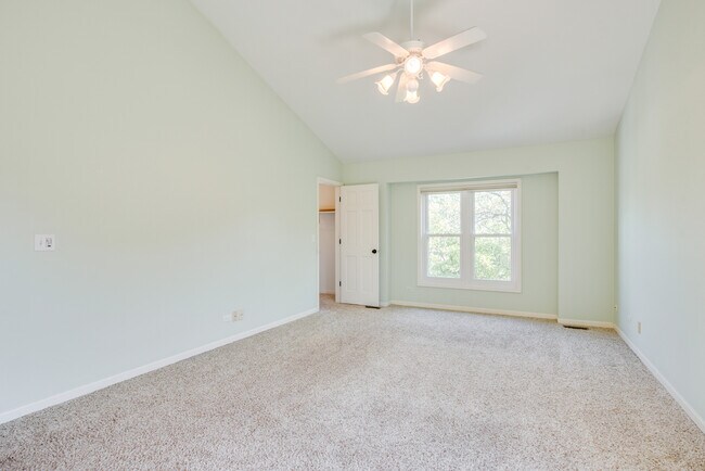 Building Photo - 3631 Falkner Dr