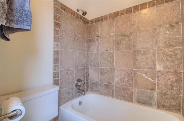 Building Photo - Charming Two-story, 1 bed, 1 Bath Townhome...