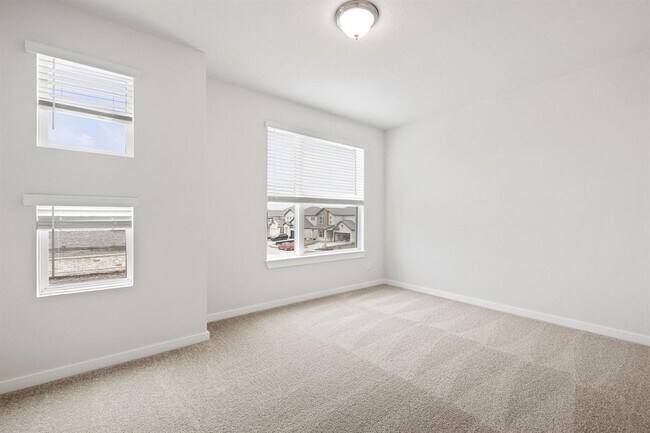 Building Photo - 112 Alicante Ln