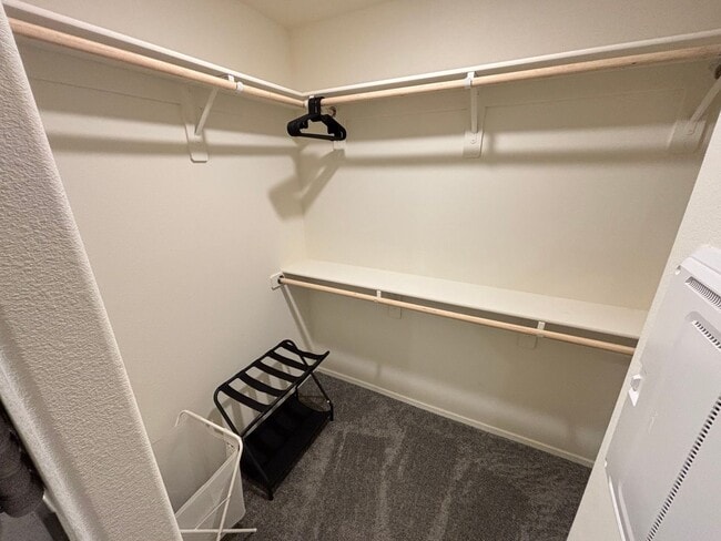 Building Photo - Charming 3Bed/2.5Bath/2Car Townhouse located in Northwest Las Vegas - Make the Move for Less: $30...