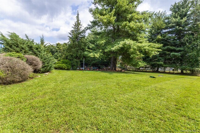 Building Photo - 31 Gleason Dr