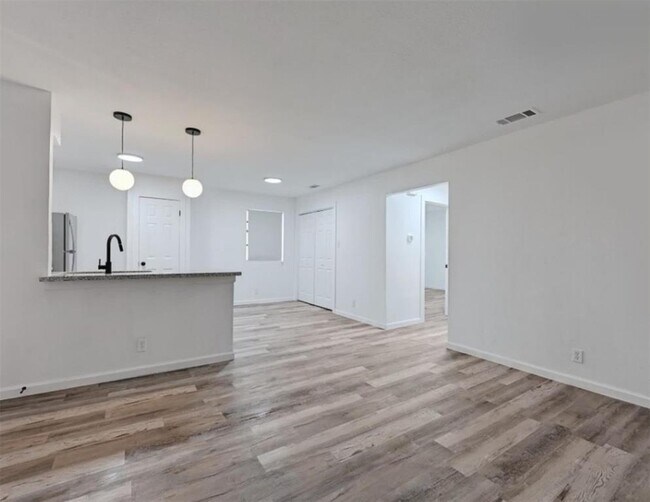 Building Photo - 2303 Cedrick Cove