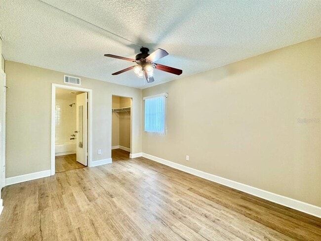 Building Photo - 3048 Eastland Blvd