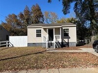 Building Photo - 3512 Jonquil St