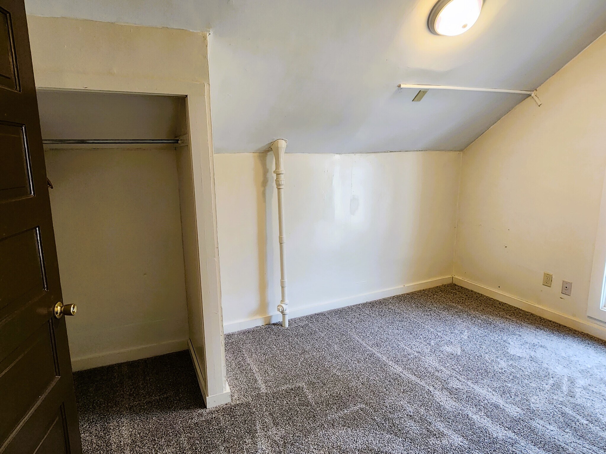 Bedroom - 419 Olmstead St