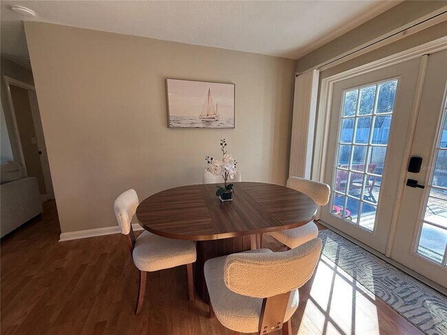 Building Photo - 3066 19th Pl SW