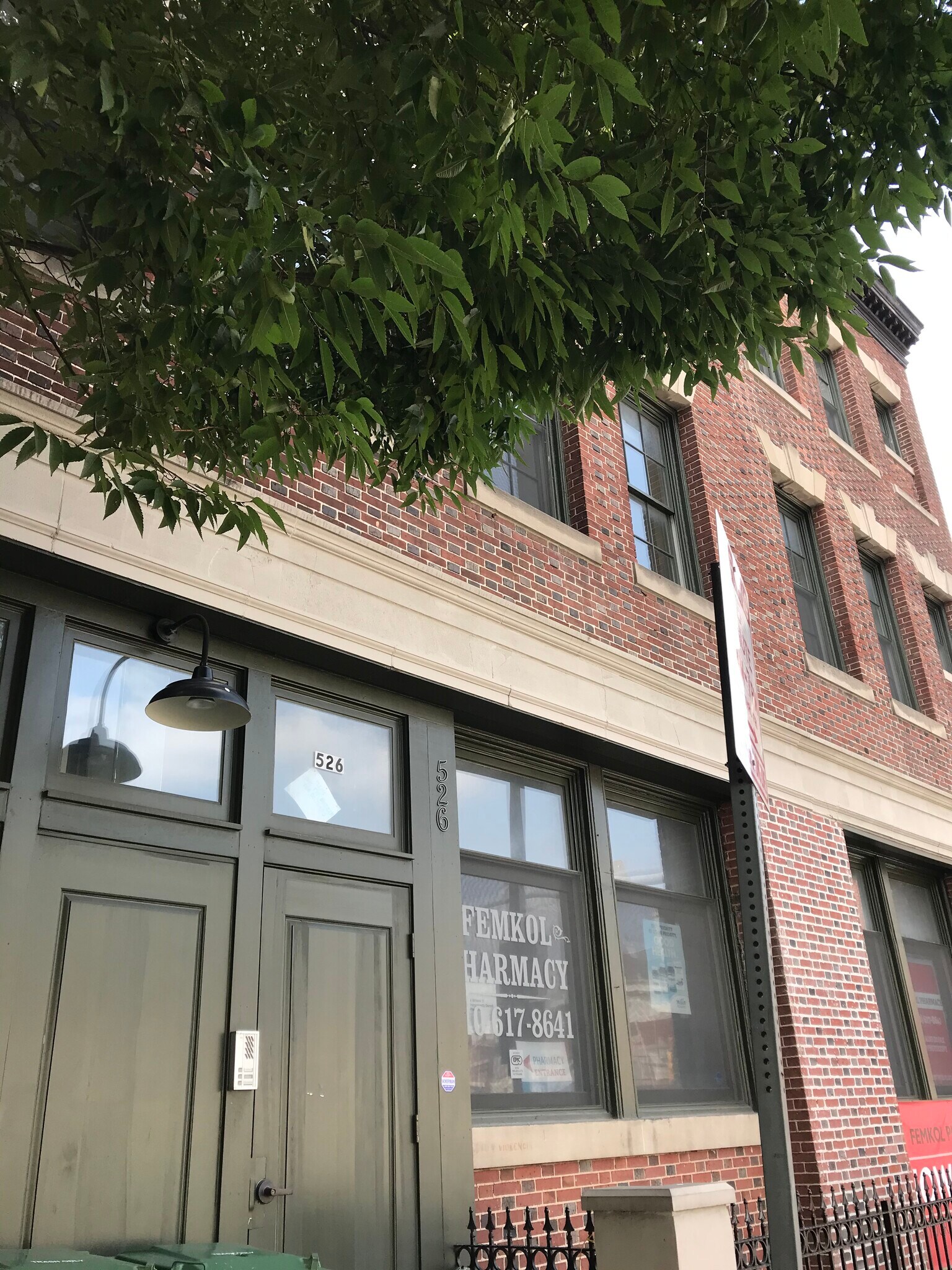 Front of building 526 St Paul - 526 St Paul St