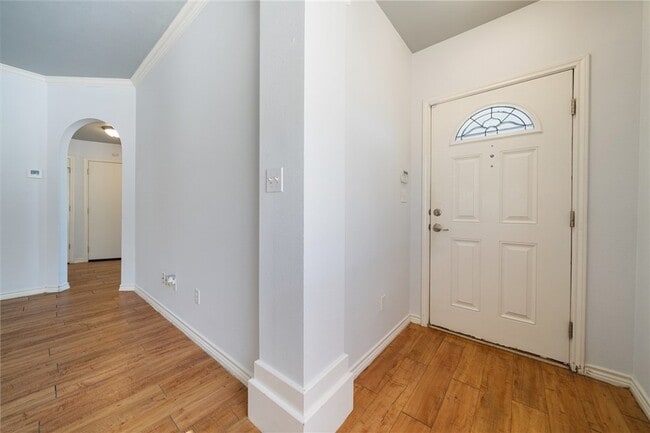 Building Photo - 2317 White Star Dr