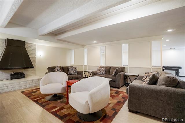 Building Photo - 1365 Columbine St