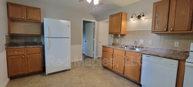 Building Photo - 4006 Esseldale Dr