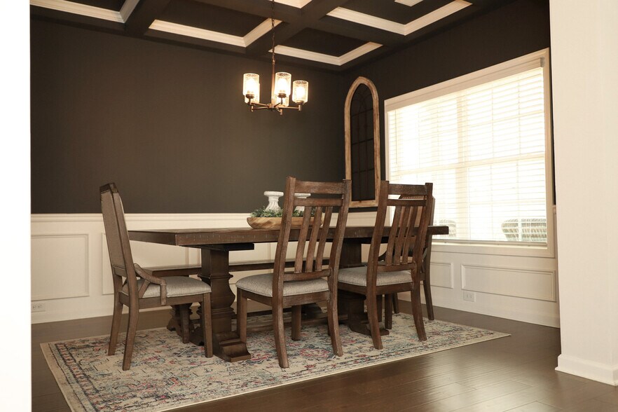 Building Photo - 810 Tiger Trl