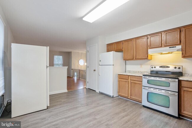 Building Photo - 8729 36th Ave