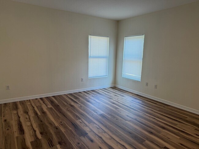 Building Photo - 10119 Candleberry Wds Ln