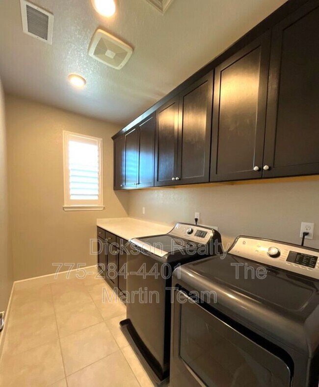 Building Photo - 2025 Elk Falls Way