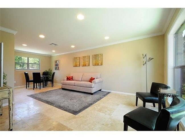 Building Photo - 6812 Syracuse Cove