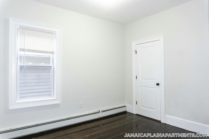 Building Photo - 3147-3149-3149 Washington St