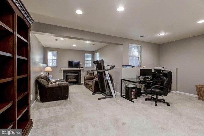 Building Photo - 25452 Upper Clubhouse Dr
