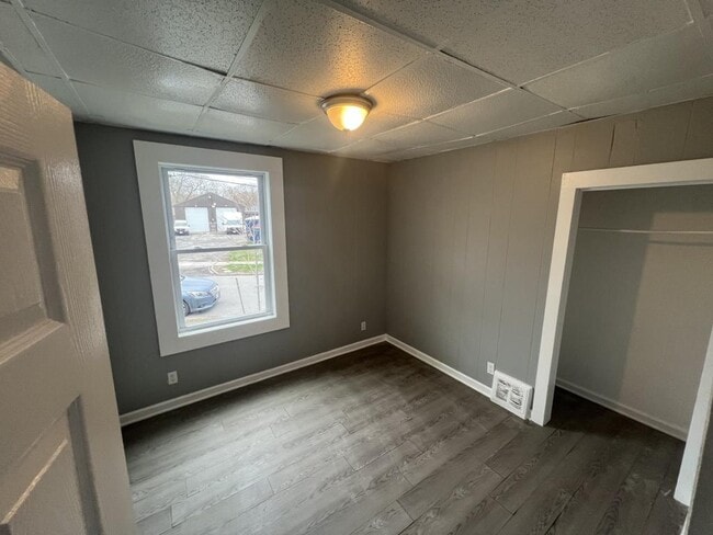 Building Photo - 16 Cummings St