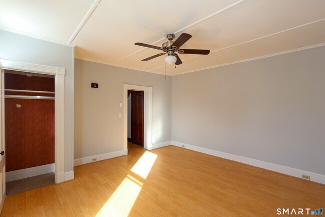 Building Photo - 24 Fairview St