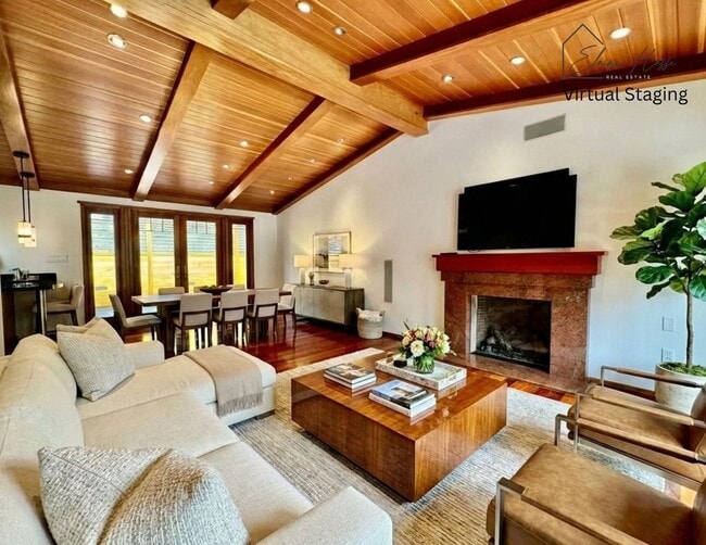 Building Photo - Private. Polished. Perfectly Larkspur.