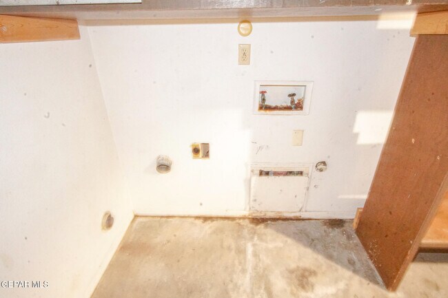 Building Photo - 10521 Gala St