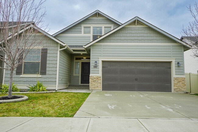 Building Photo - 1187 W Davenport St