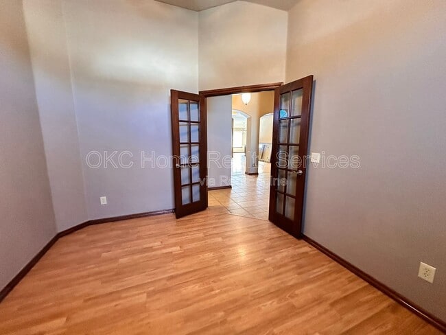 Building Photo - 13204 SW 2nd Terrace