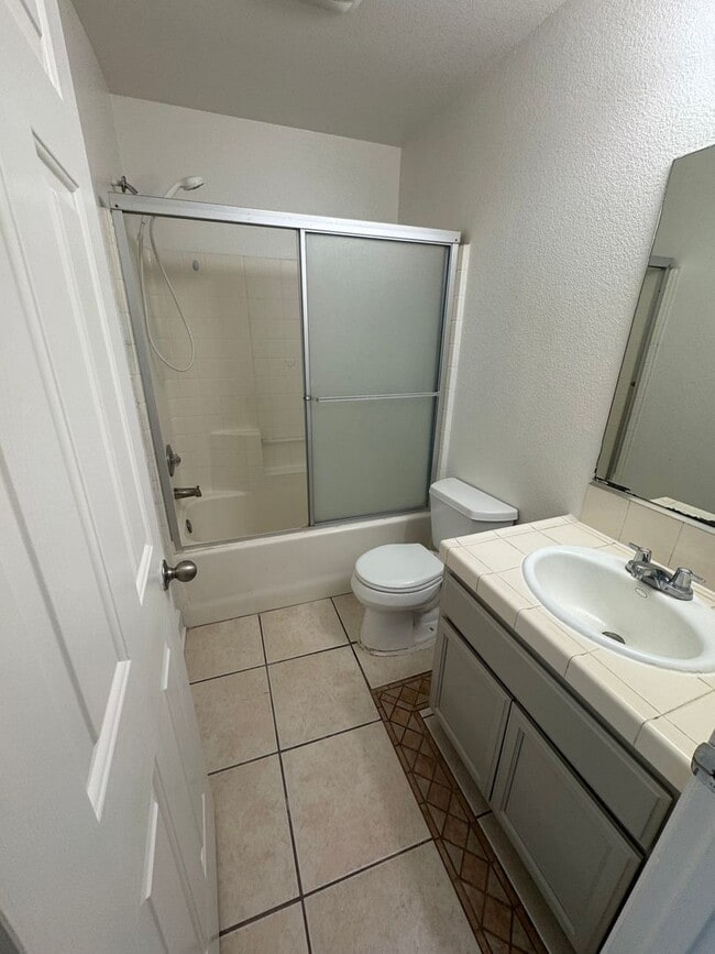 Building Photo - 3 bedroom | 2 bathroom | Single family hom...