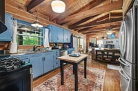 Building Photo - 8683 Larue Rd