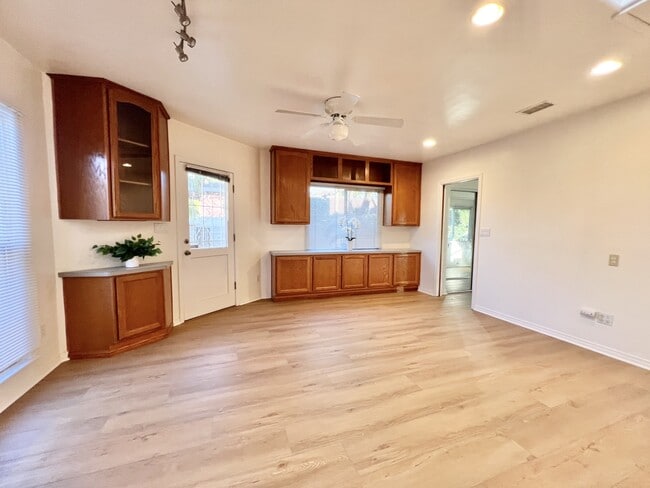 Building Photo - 6165 Blain Pl