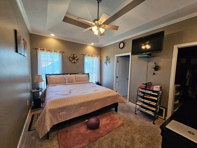 Building Photo - 4 Bedroom, 3 Bathroom home AVAILABLE 07/01...