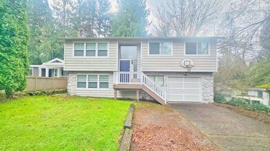 Building Photo - Charming 4 Bed 2 Bath Home in Wedgewood