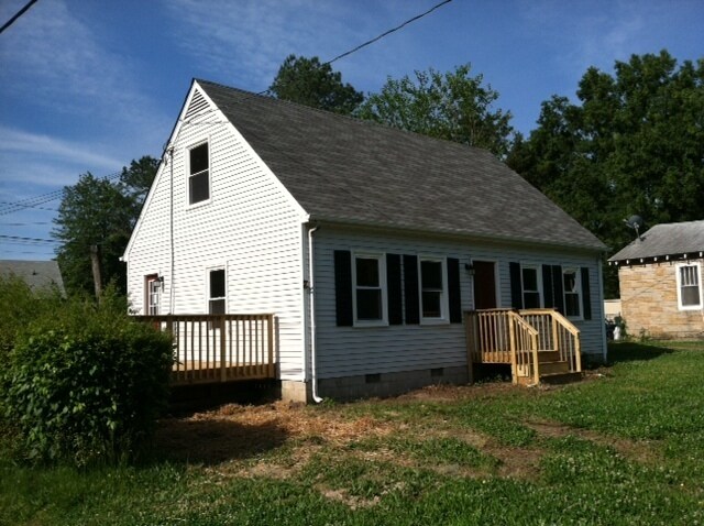 Building Photo - 727 Savannah Ave