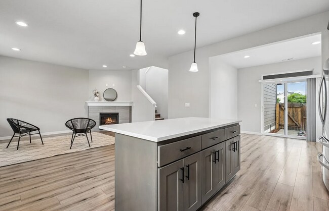 Building Photo - 12101 SE Punch Bowl Fls Ct