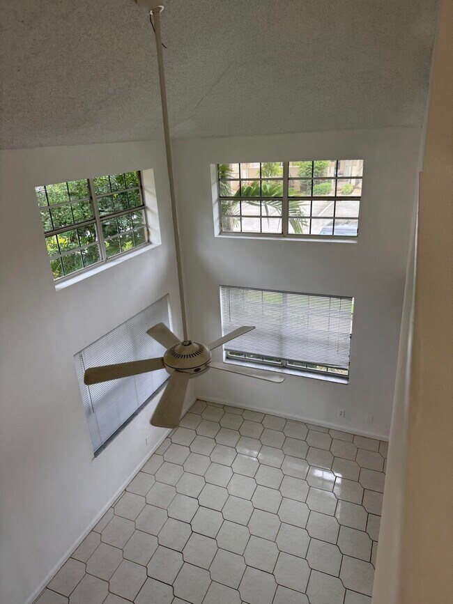 Building Photo - 6601 Via Regina