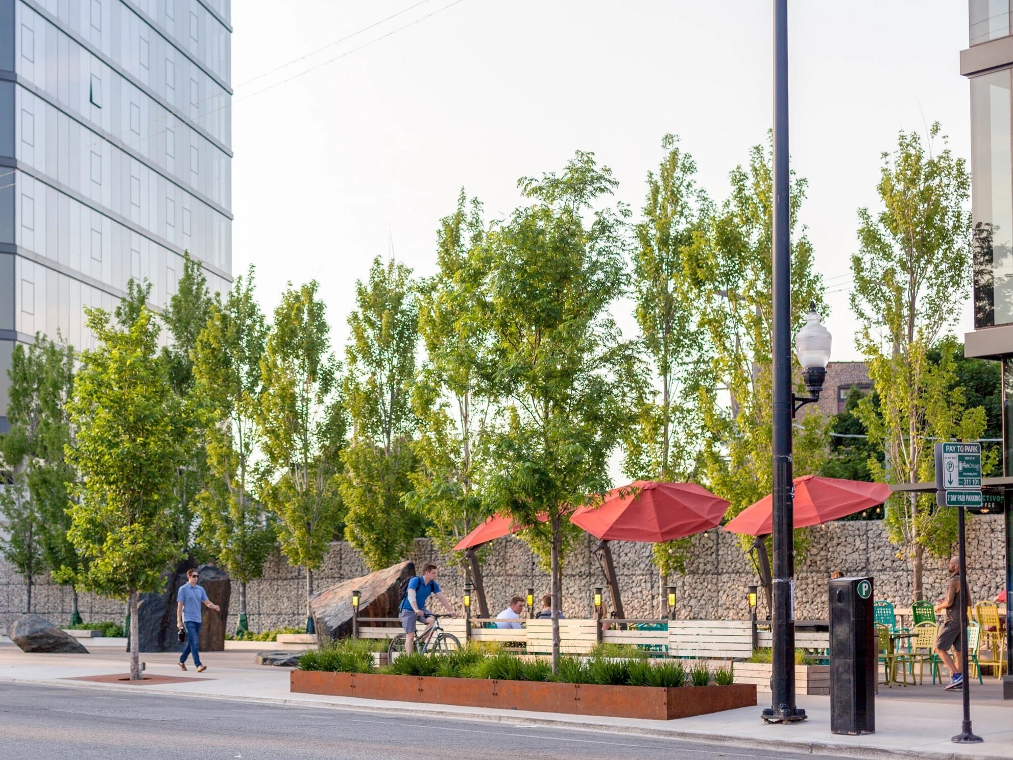 Building Photo - 2735 W Armitage Ave