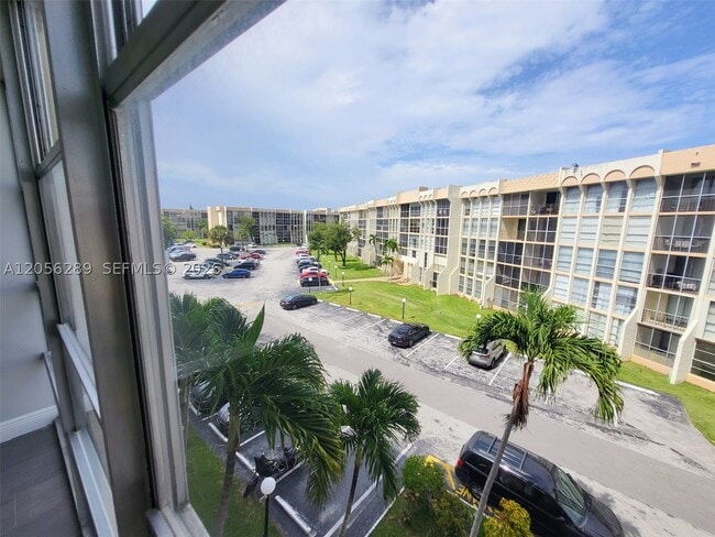 Building Photo - 601 Three Islands Boulevard