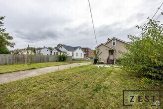 Building Photo - Beautiful 3 Bedroom Home! OPEN HOUSE FRIDA...