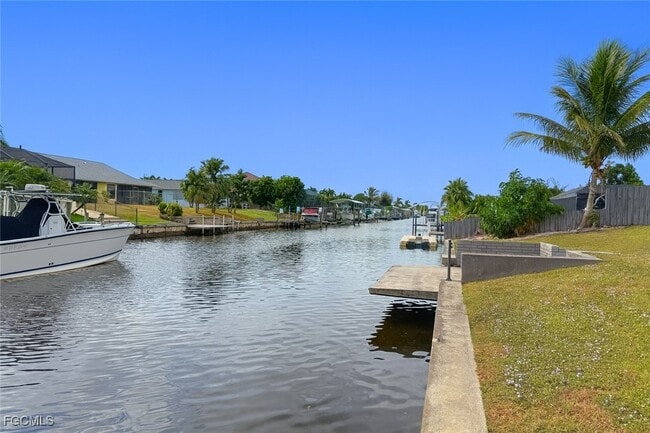 Building Photo - 1452 SE 15th Terrace