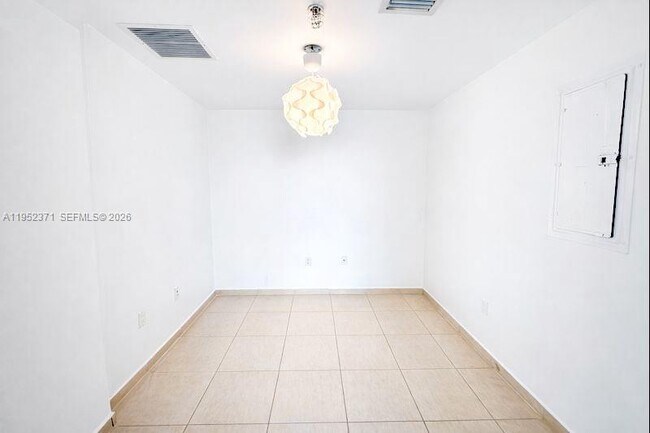 Building Photo - 185 SW 7th St