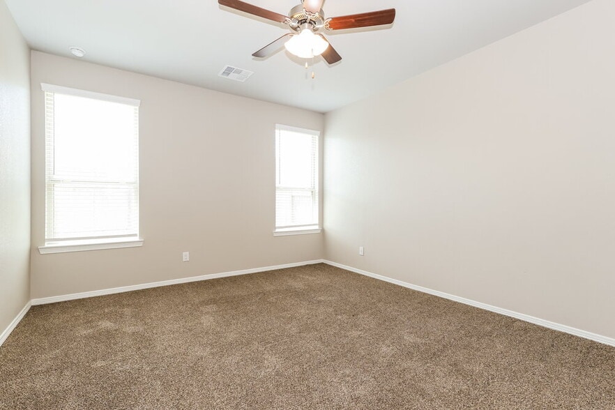 Building Photo - 25726 Northpark Palm Dr