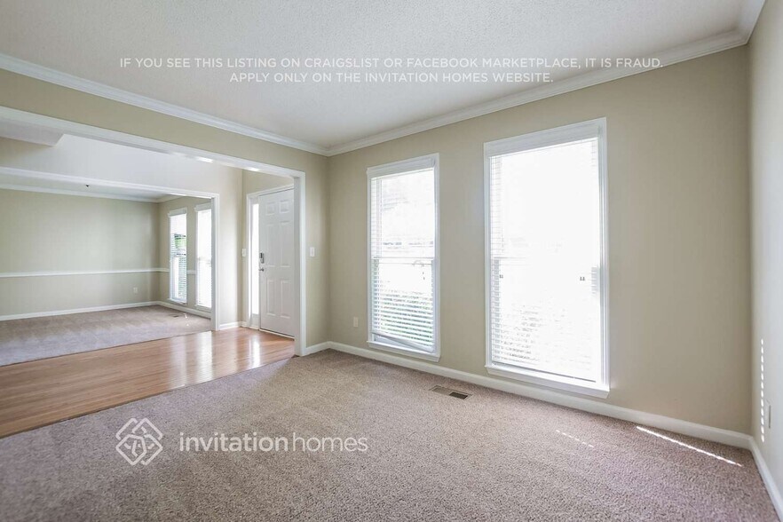 Building Photo - 361 Hunters Creek