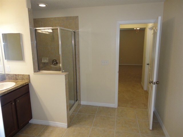 Building Photo - 513 Vista Ridge Dr