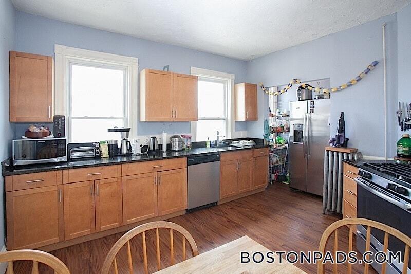 Building Photo - 3 Kinnaird St