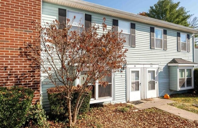 Primary Photo - Spacious Townhouse in Blacksburg, VA.