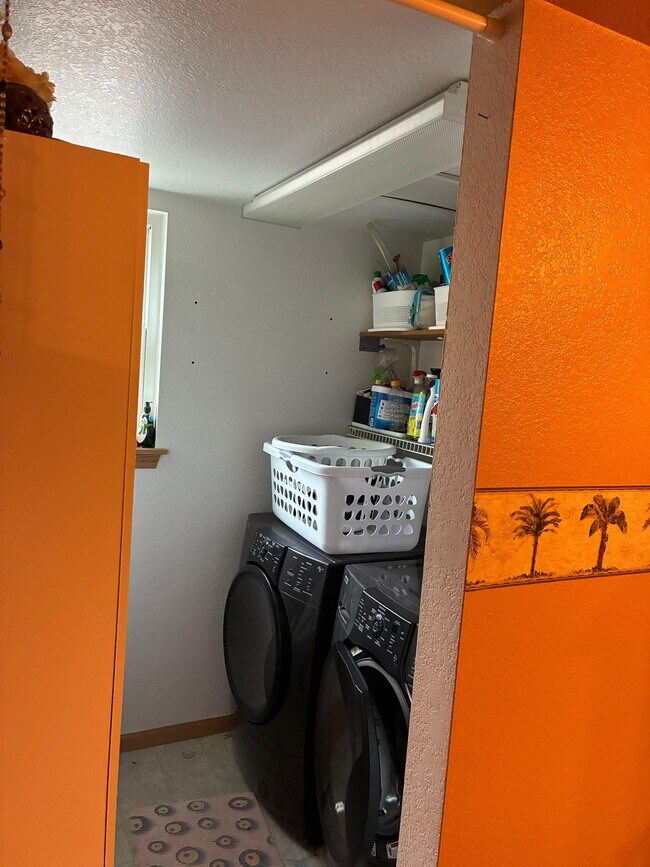 Building Photo - 2708 Rawahs Way