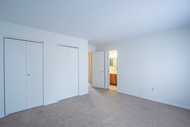 Building Photo - Charming 2-Bedroom Ranch Home with Garage and Spacious Backyard in Dover, DE