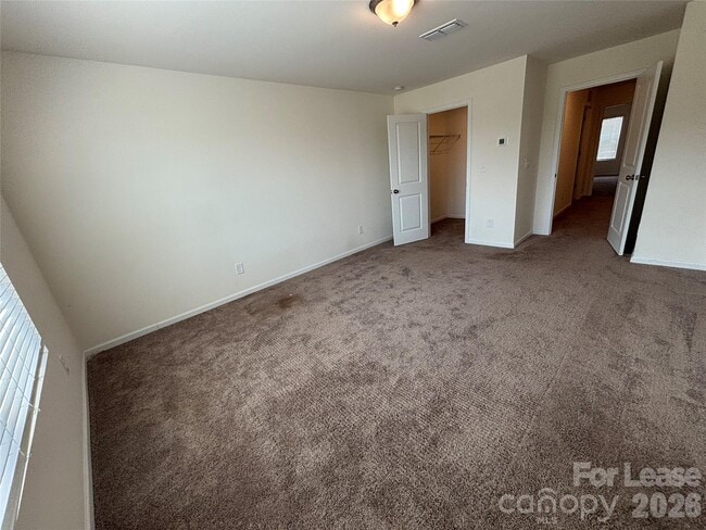 Building Photo - 5211 Maynard Hl Dr