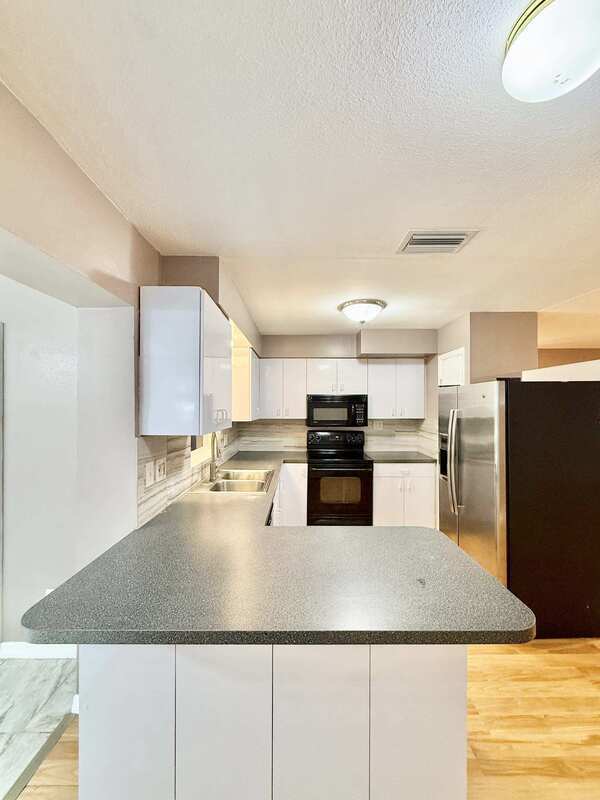Building Photo - 599 Capistrano Ct