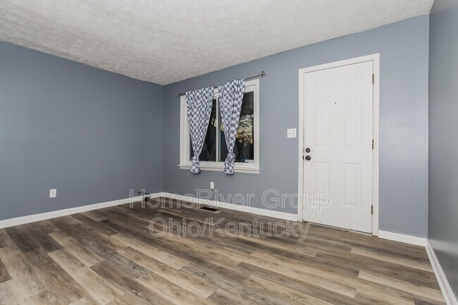Building Photo - 3418 Vannest Ave